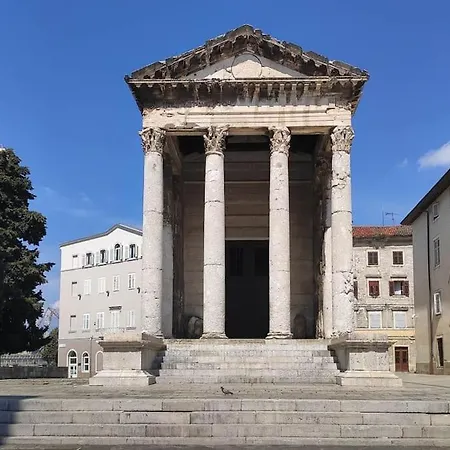 Apartman Self Check In, Wi-fi, Ac *